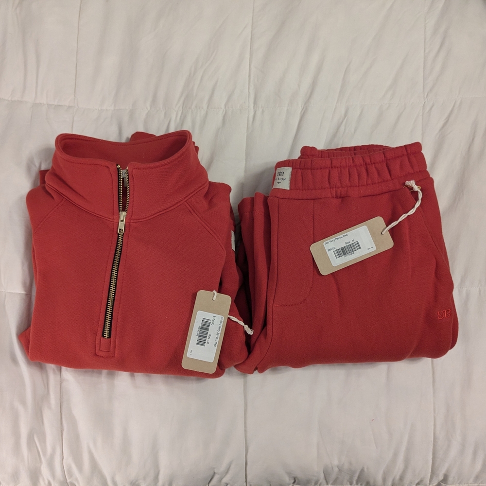 Red Half-Zip Sweatshirt and Pants Set - Picture 6 of 10
